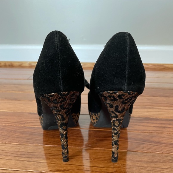 Black velvet and leopard print heels - Picture 3 of 7